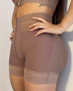 Curvalu Shorts Modeladores com Renda e Levantamento de Bumbum e Fecho Frontal